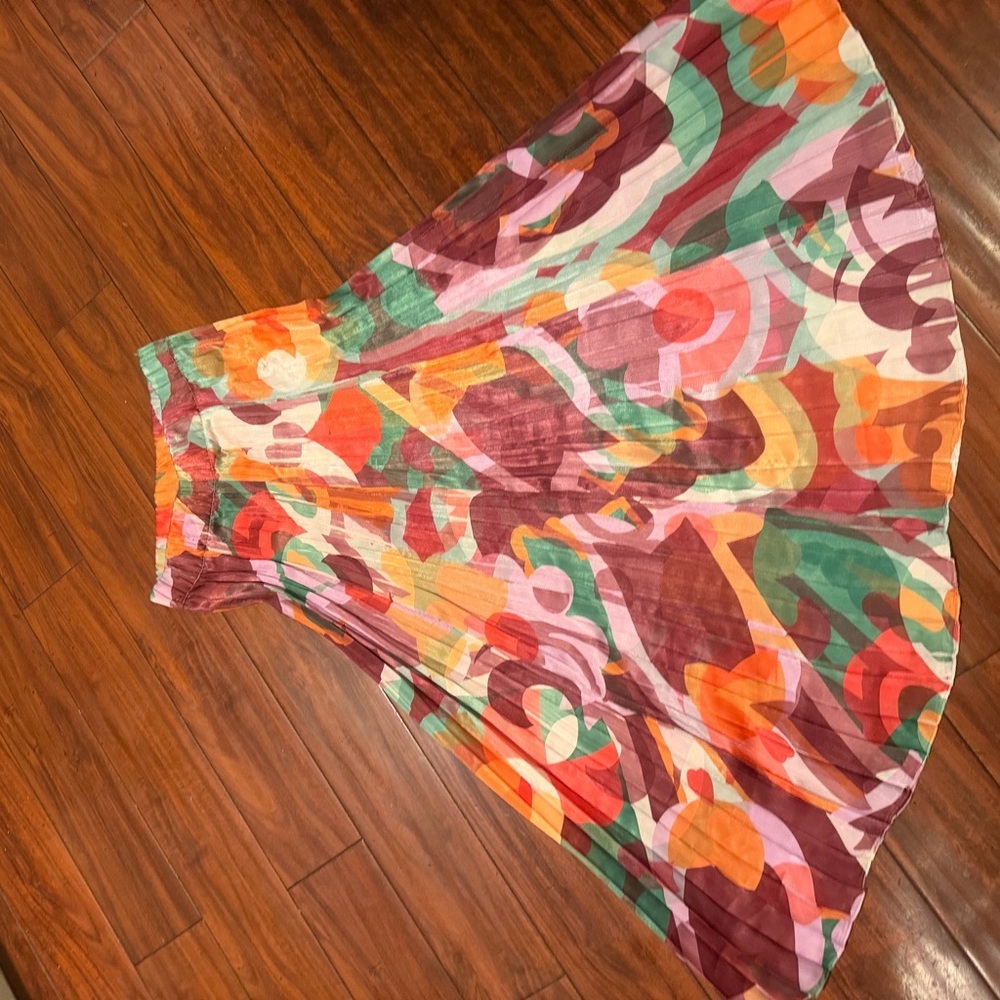 Orly Paris Abstract Multicolor Pleated Maxi Skirt — Floral Swirl Print - Picture 3 of 7